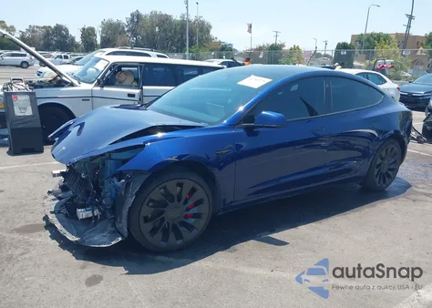 2022 Tesla Model 3 Performance Dual Motor All-Wheel Drive z USA, uszkodzony, nr VIN 5YJ3E1EC3NF359438
